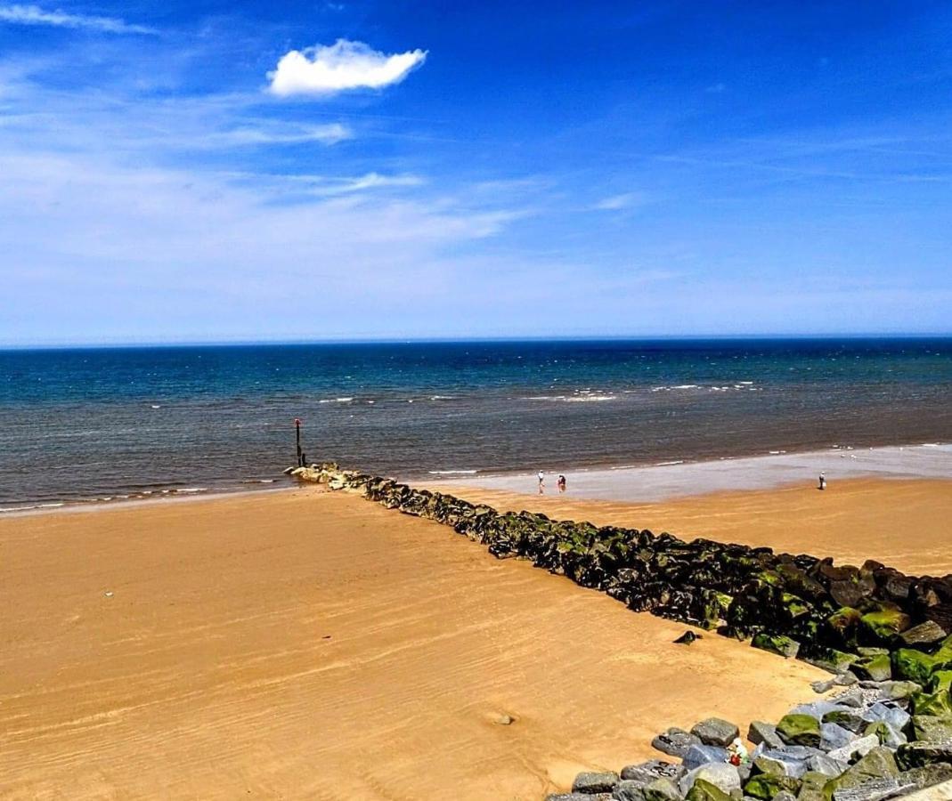 Gone To The Beach Flat 1 亨斯坦顿 外观 照片